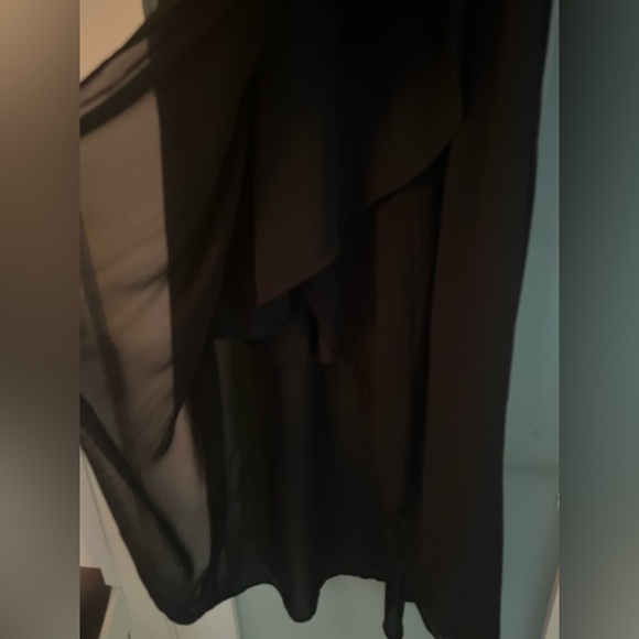 Aritzia Talula Long Flowy Cap-Sleeve Dress - Picture 5 of 14